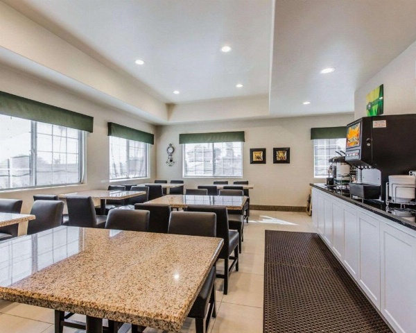 Quality Inn Rosemead image 28